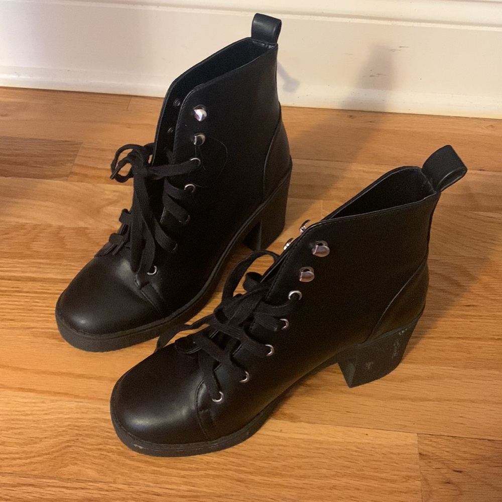 Steve Madden Bootie - Picture 2 of 3